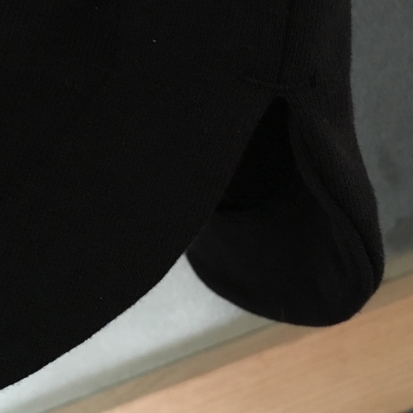 Black Long Sweatshirt - Picture 5 of 6